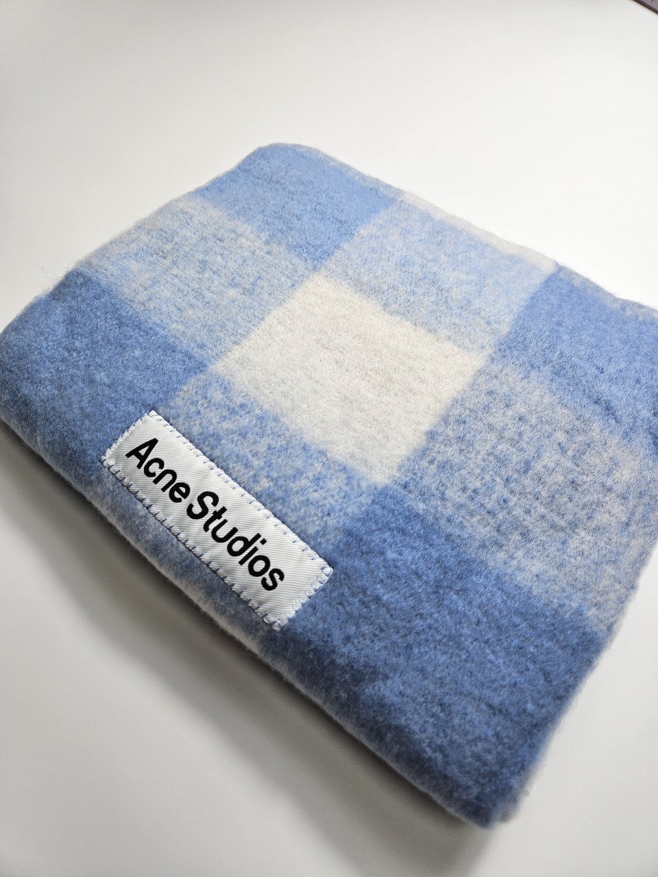 아크네 체크 머플러