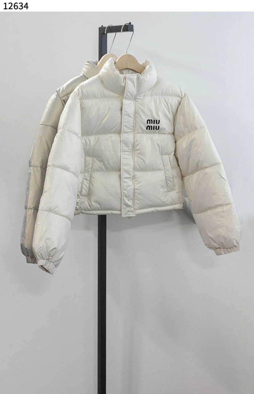 #미우미우 [MIU MIU] 크롭 여성 유광 숏 패딩 신상입고💢 #상의 #자켓 #12634