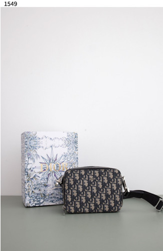 #디올 [Dior] 옴므 오블리크 카메라백 숄더 파우치 신상 입고💢 #가방 #1549