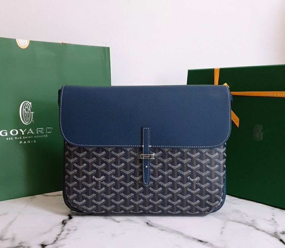 💕 고** 고퀄 제작 크루지에 메신져 네이비