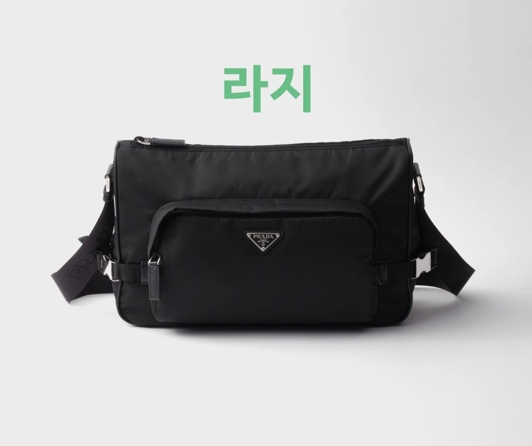 💕 프** 라지 리나일론 및 사피아노 가죽 숄더백