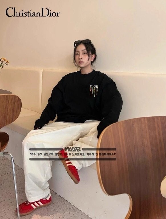 💕 디* 빈티지 물감 디자인 밍크양기모 티셔츠