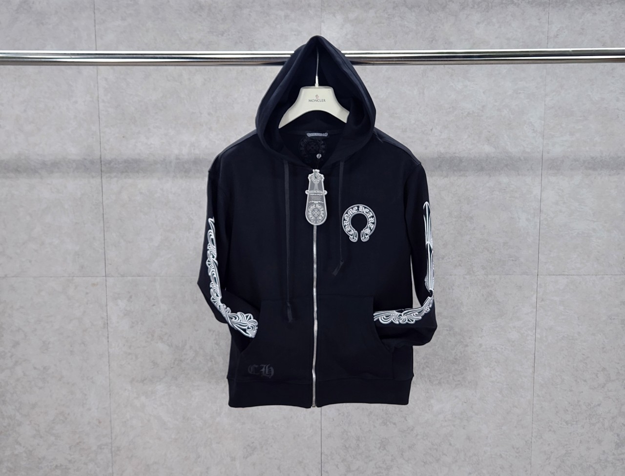 2025 크*** ChromeHearts 플로럴 홀스슈 후드집업 입고~