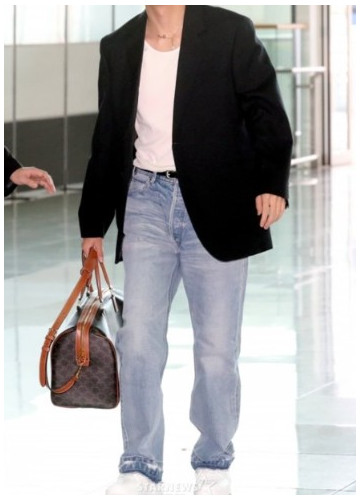 #셀린느 미디엄 트래블백 -