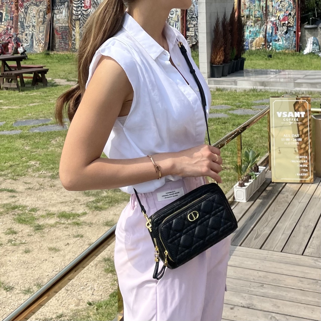 #디올 카로 더블 파우치