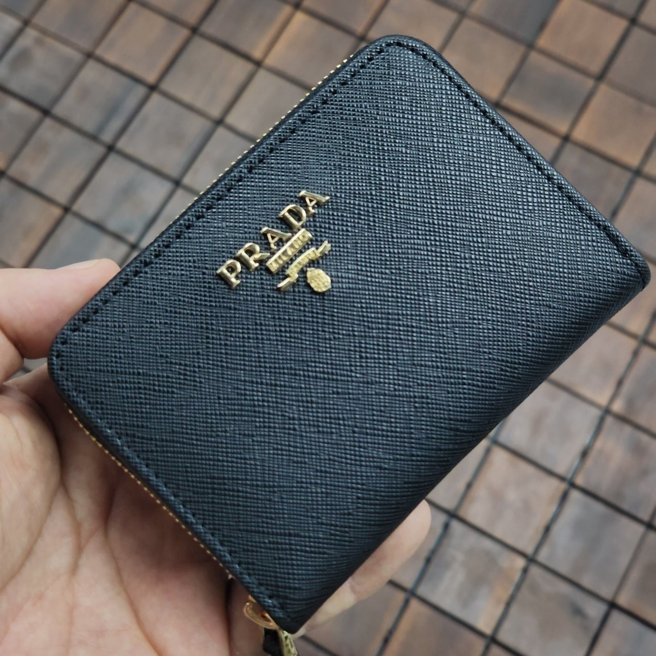 [130번] #프라다 사피아노 카드 중지갑 블랙 (038)