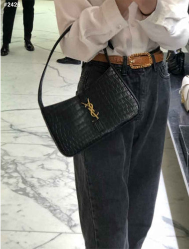 🍀 [SAINT LAURENT] 생로랑 크로커다일 LE 5 À 7 호보 백 🍀