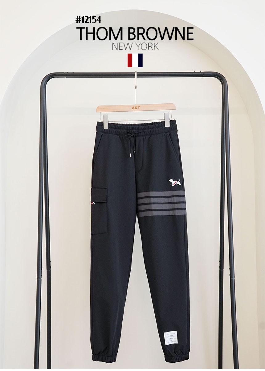 🔆 [THOM BROWNE] 톰브라운 남성 배색 도그자수 4바 기모 포켓 조거 팬츠 🔆