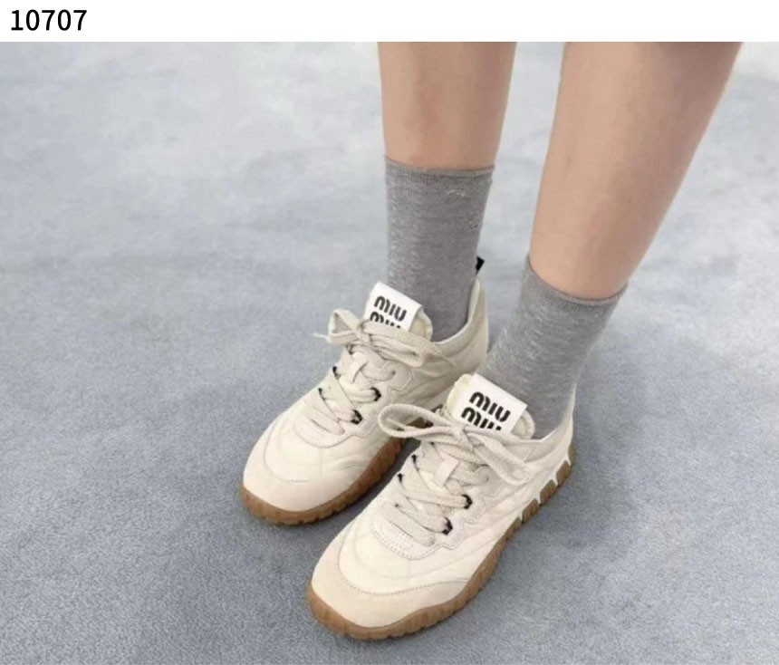 #미우미우 [MIU MIU] 수입프리미엄급 미우미우 스웨이드 스니커즈 신상 입고💢 #태그 #신발 #10707