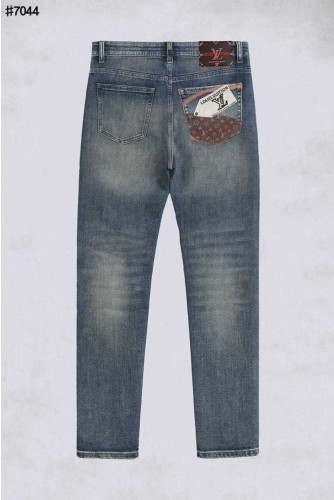 🍀 [LOUIS VUITTON] 루이비통 모노그램 포켓 레더 패치 슬림핏 데님 팬츠 🍀