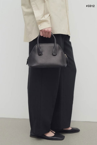 🍀 [THE ROW] 더로우 미니 데본 토트 백🍀