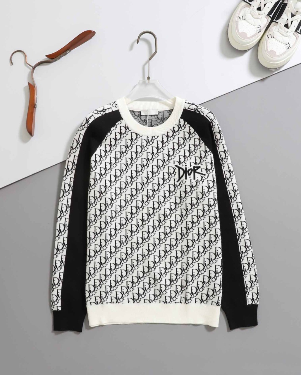 #디올 [ D*OR ] 수입 오블리크 쟈카드 울 니트 스웨터 입고💢 #남성상의 #니트