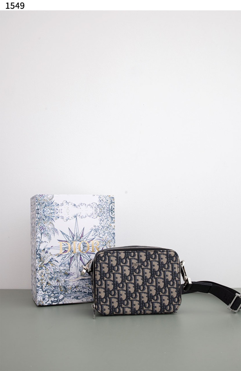 #디올 [Dior] 옴므 오블리크 카메라백 숄더 파우치 신상 입고💢 #가방 #1549