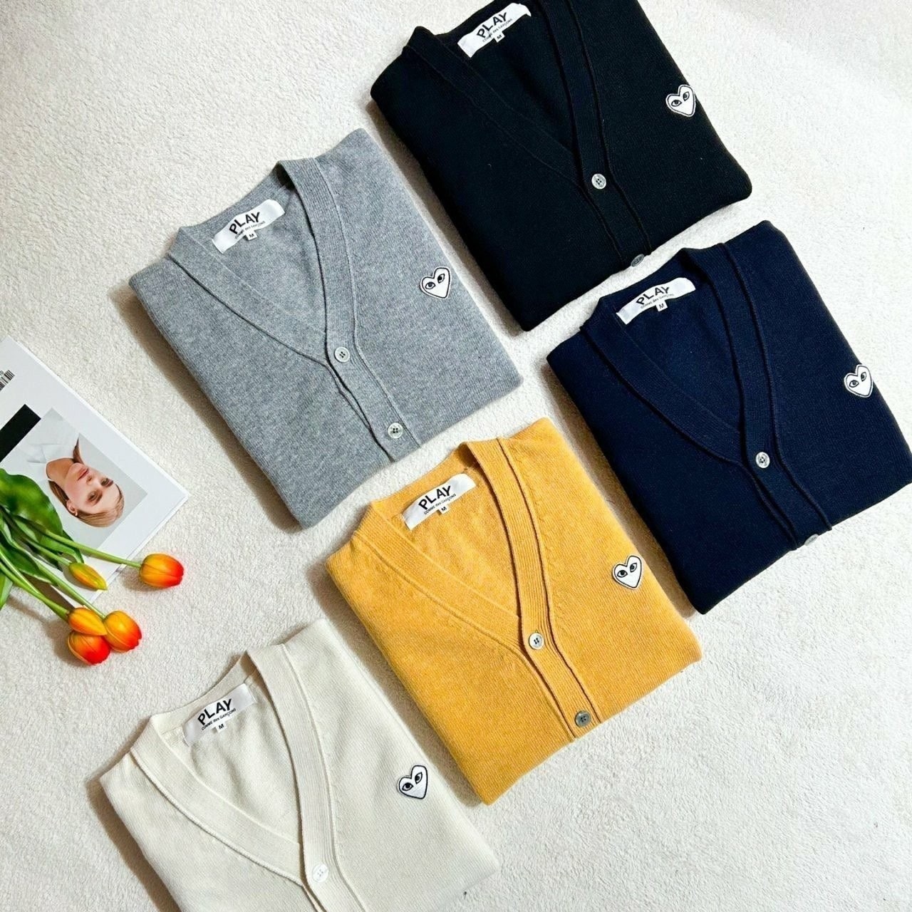 💕 꼼* 남녀공용 화이트와펜 V넥 가디건