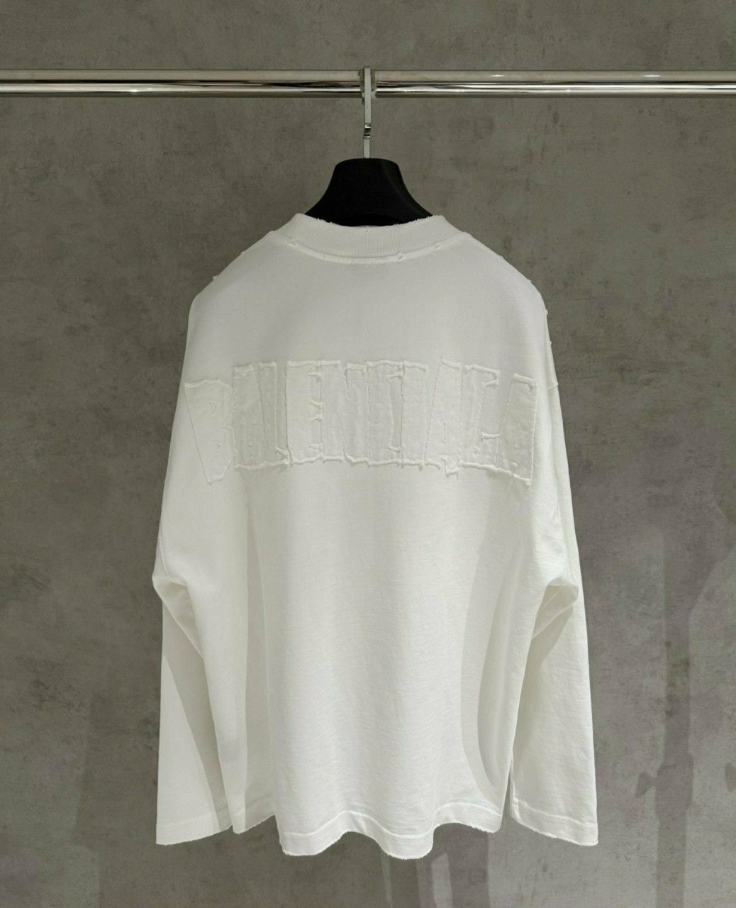 💕 발**** 백로고패치 티셔츠