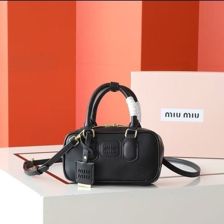 💕 미*** 아르카디 가죽백