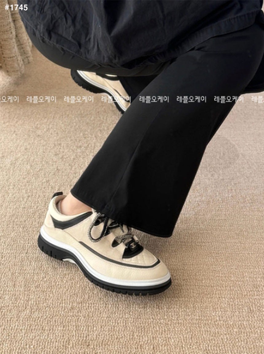 🍀 [CHANEL] 샤넬 크루즈 스니커즈 🍀