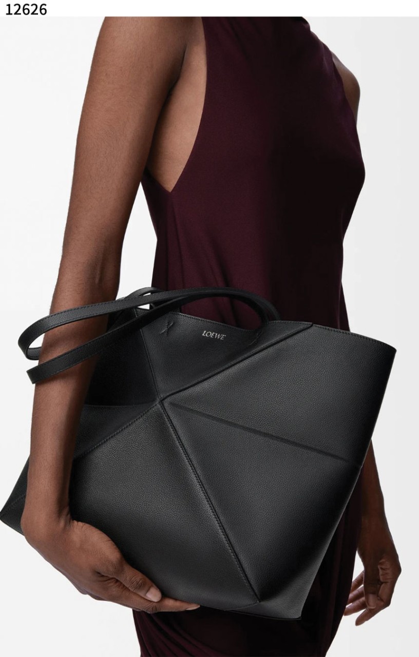 #로에배 [LOEWE] 수입프리미엄급 로에베 미디움 퍼즐 폴드 토트 소프트 카프스킨 신상 입고💢 #가방 #태그 #12626