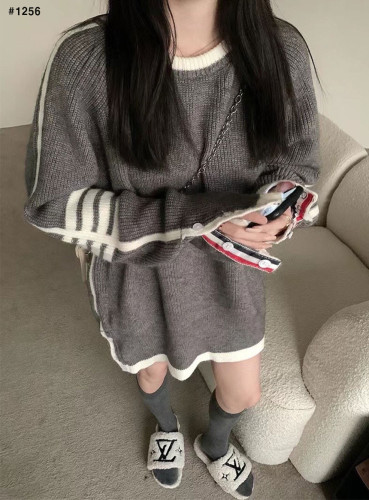 🍀 [THOM BROWNE] 톰브라운 화이트 라인 니트 🍀