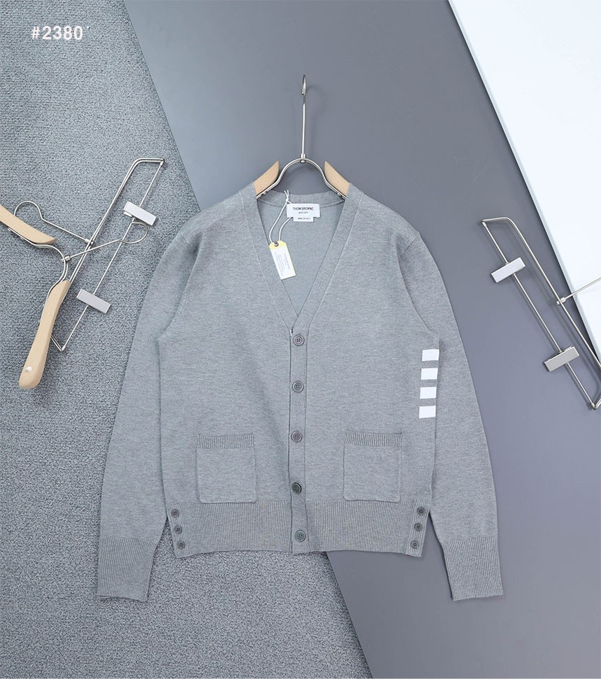 🍀 [THOM BROWNE] 톰브라운 인타르시아 4바 V넥 가디건 🍀