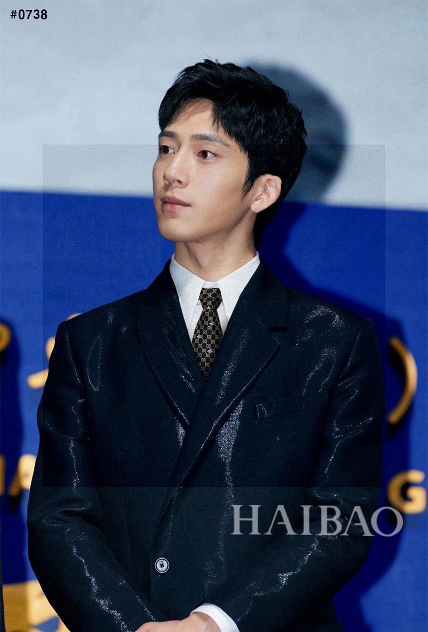 🍀 [GUCCl] 구찌 꿀벌 패턴 넥타이 🍀