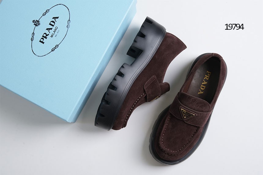 🔆 [PRADA] 프라다 25FW 여성 스웨이드 로퍼 다크브라운 🔆