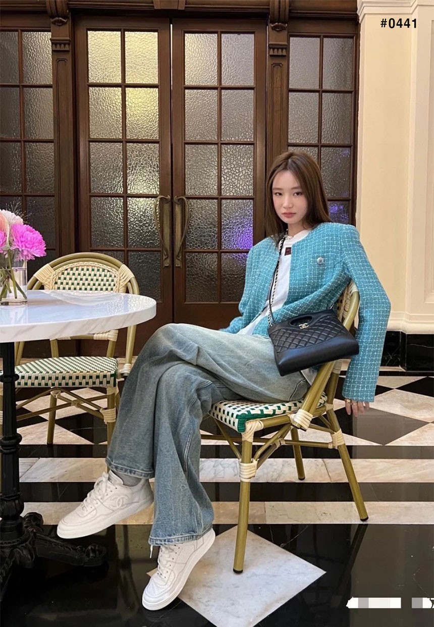 CHANEL 샤넬 CC로고 에어포스 스니커즈