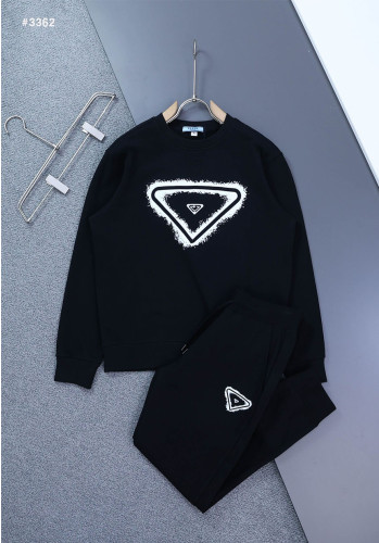 🍀 [PRADA] 프라다 빅 프린팅 삼각로고 남여공용 트레이닝 세트 🍀