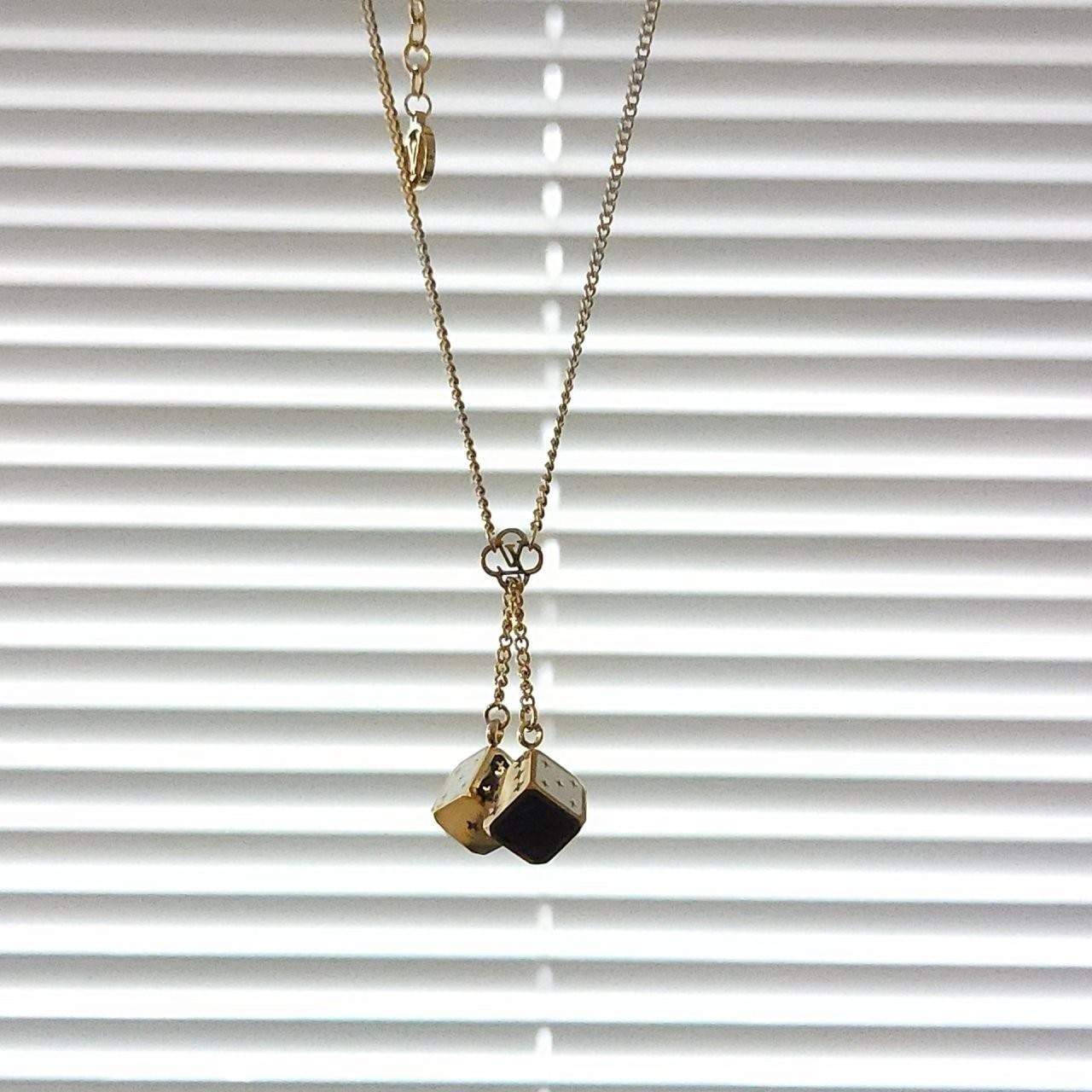 [177번] #루이비통  게임 온 목걸이