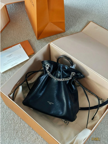 #N #루이비통 오프 듀티백팩 바이브 (M25522)