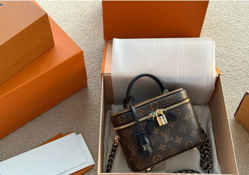 #N #루이비통 베니티백 체인 파우치