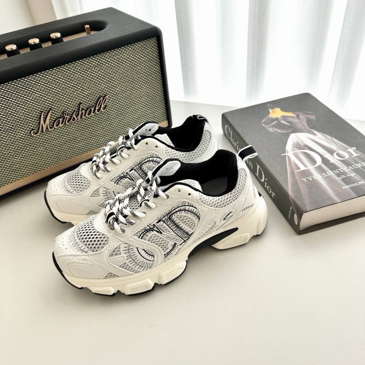 #A #디올 크로노 스니커즈