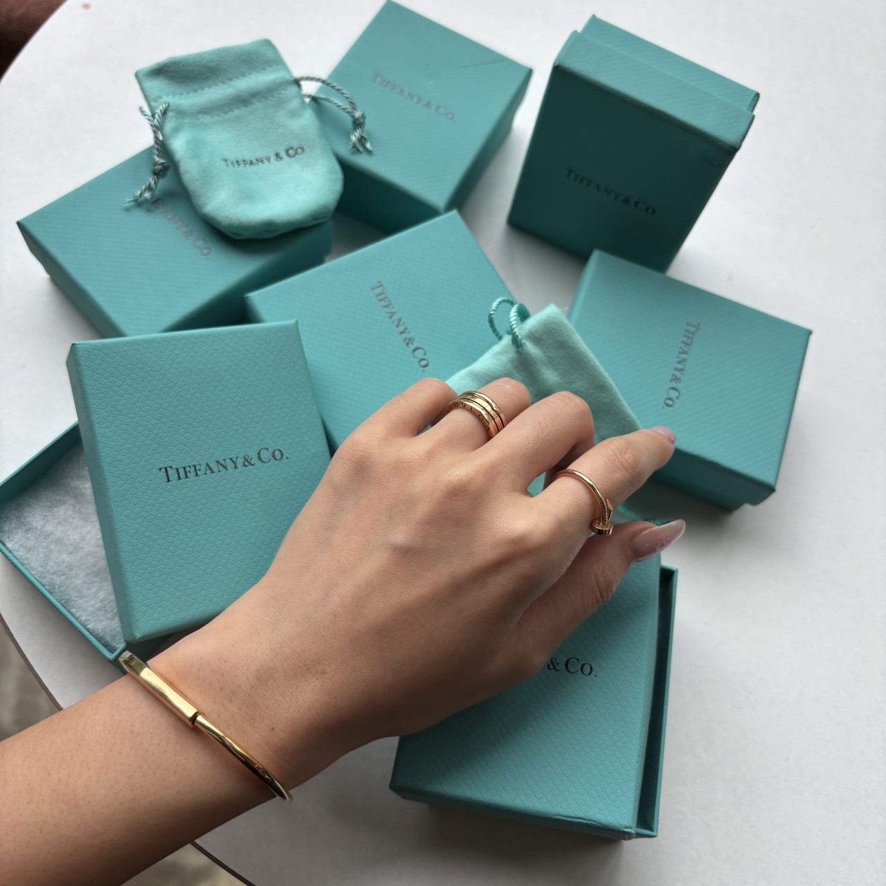 #N #티파니앤코 락 팔찌 옐로우골드