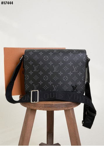 🔆 [LOUIS VUITTON] 루이비통 디스트릭트 PM 🔆