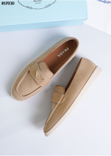 🔆 [PRADA] 프라다 삼각 로고 스웨이드 로퍼 🔆