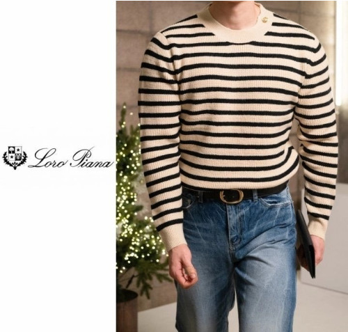 💕 로* 피아나 스트라이프 견장니트 아이보리