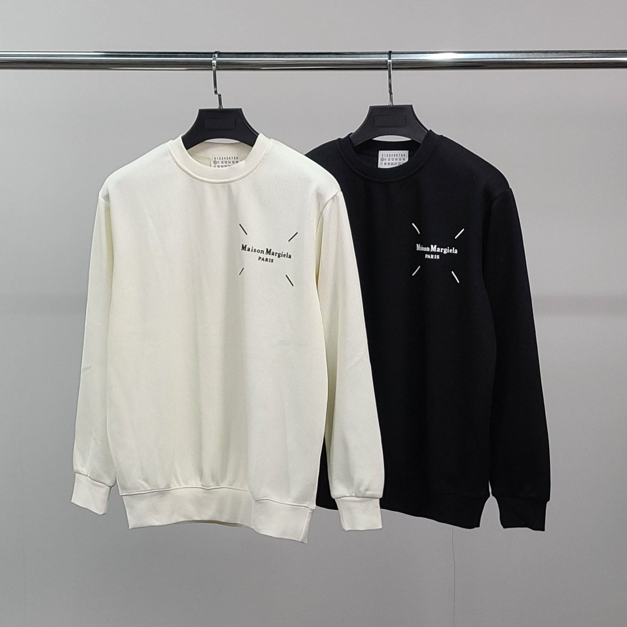 💕 메* 마르지엘라 피스넘버 맨투맨