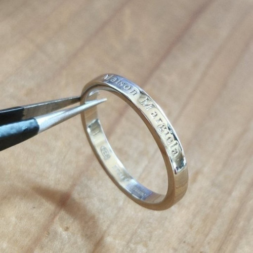 💕 [417번] 메* 마르지엘라 스털링 실버 로고반지 Silver 92.5