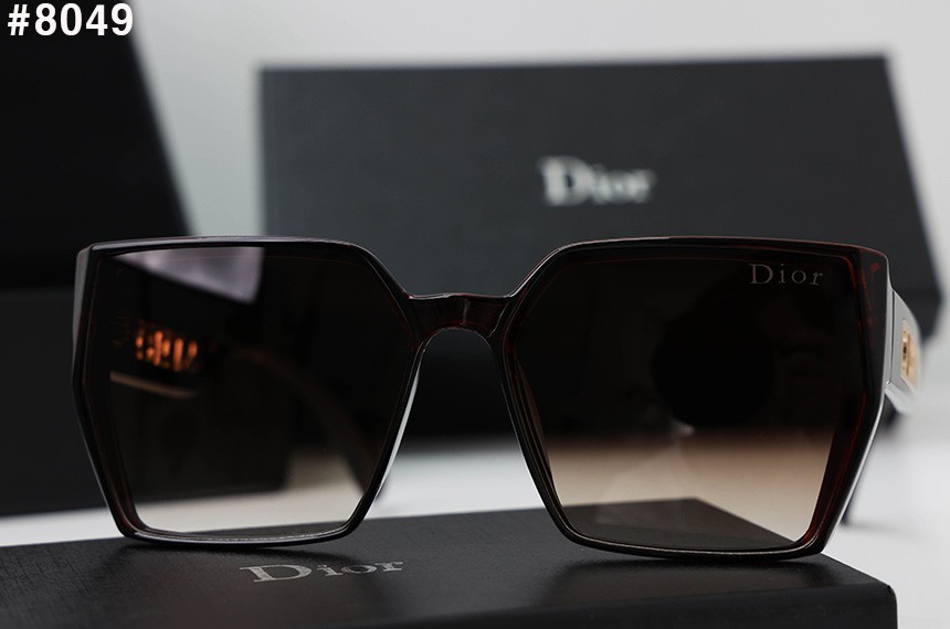 🍀 [DIOR] 크리스찬 디올 프레임 이니셜 스퀘어 선글라스 🍀