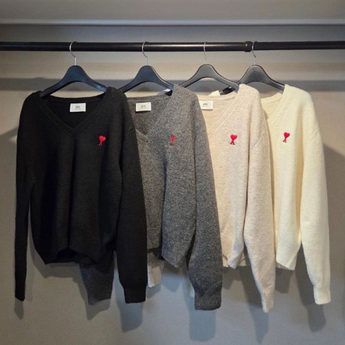 아미 여성 드 꾀흐 엠브로이더리 V넥 울 스웨터 니트