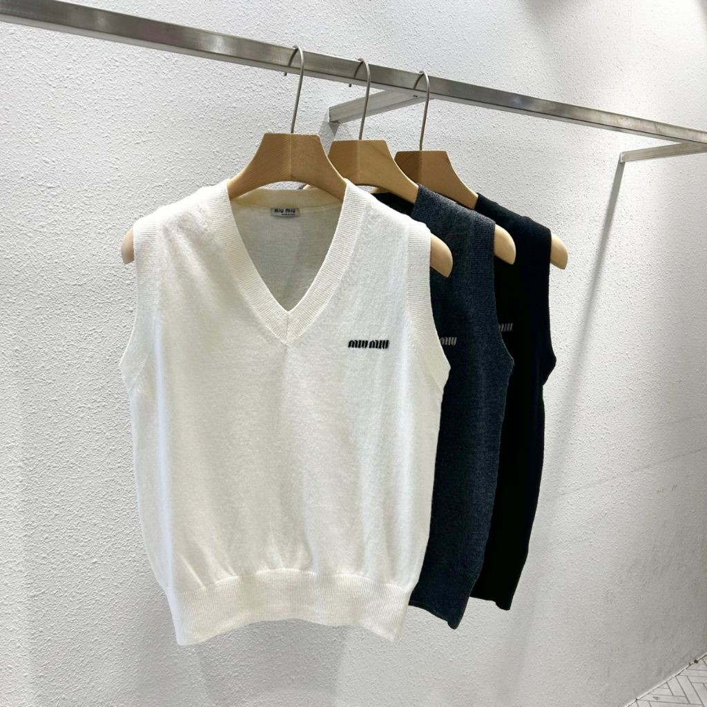 미우미우 여성 인타르시아 V넥 조끼 니트