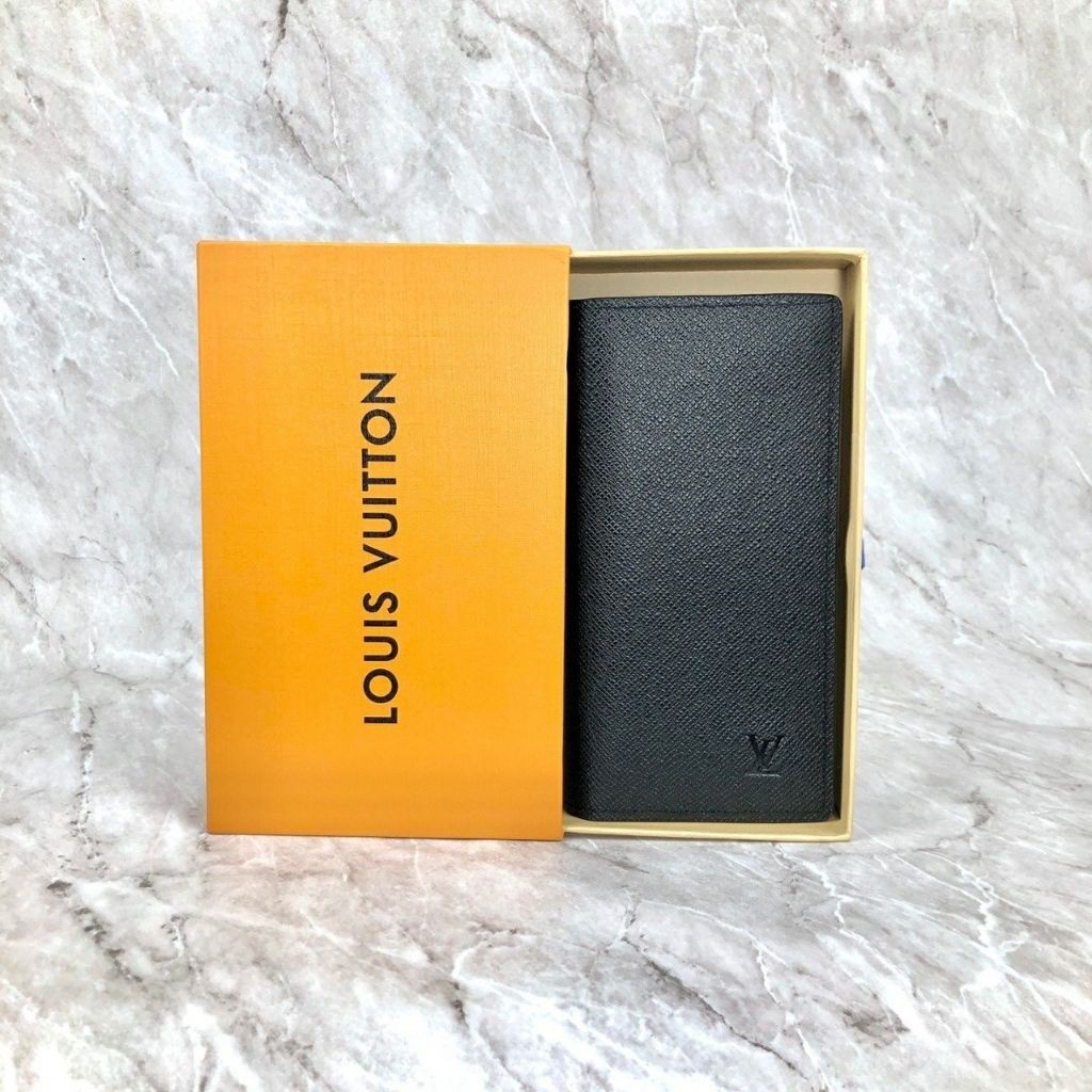 루이비통 타이가 장지갑