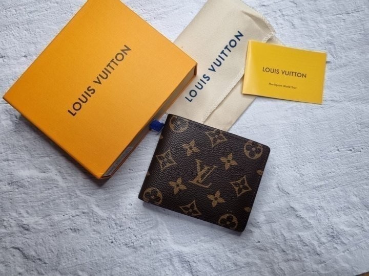 루이비통 100 모노그램 반지갑