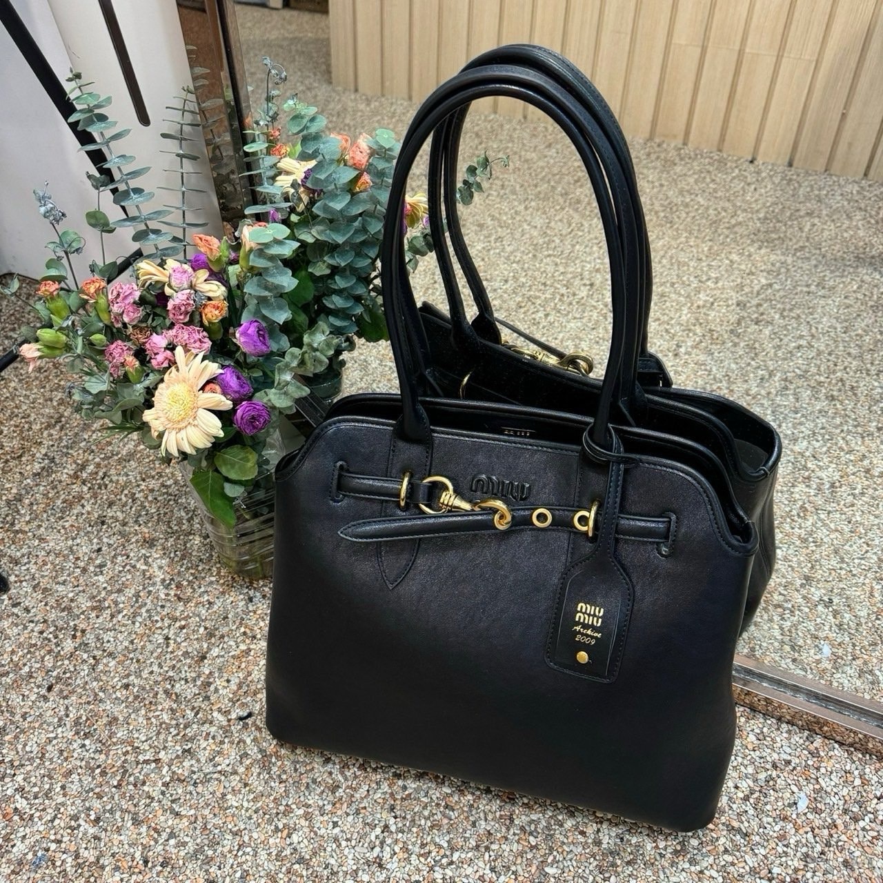 🤴🏻  #미우미우 (M*u) 아방뛰르 나파 가죽백 🤴🏻