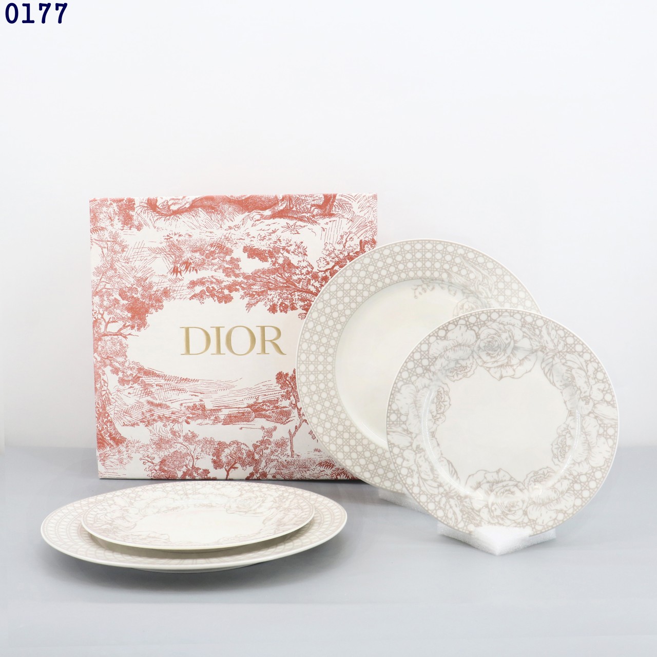 👹디올 까나쥬 몽테인 그레이 플레이팅 접시 4종 세트👹