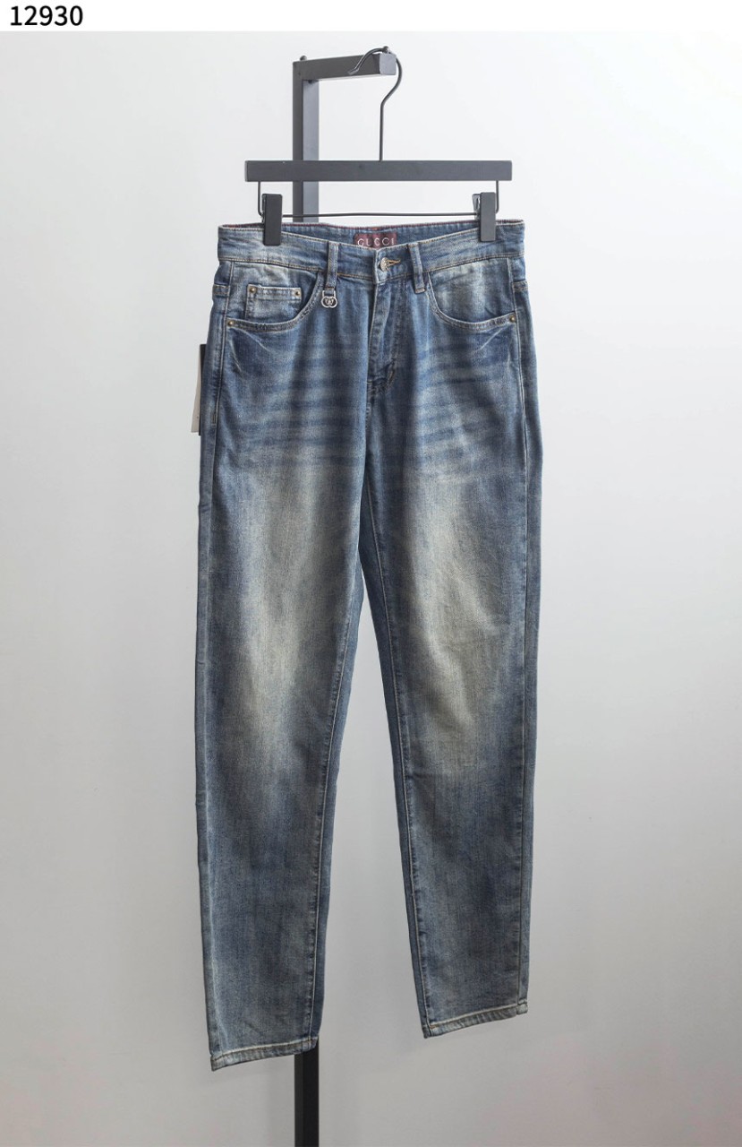 #구찌 [GUCCI] 남성 뒷포켓 엠보 로고 데님 팬츠 신상입고💢 #하의 #팬츠 #12930