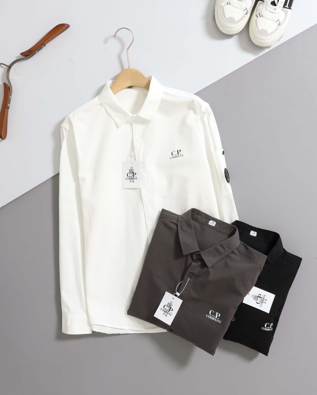 #시피컴퍼니 [ C.P ]  렌즈 솔리드 컬러 셔츠 입고💢 #남성상의 #셔츠