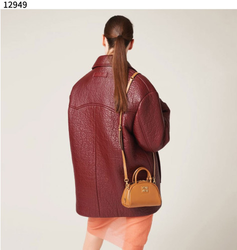 #미우미우 [MIU MIU] 레더 탑 숄더백 카라멜 신상입고💢 #가방 #12949