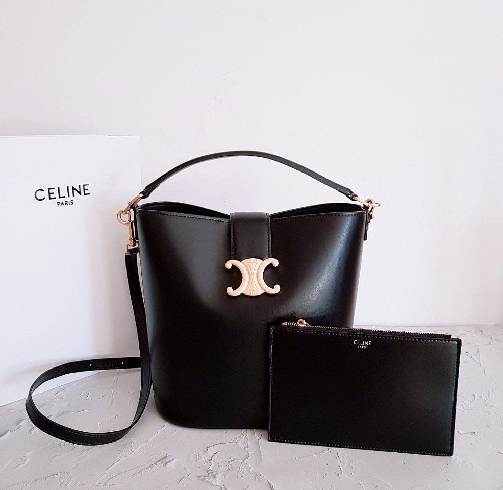 💕 셀** 고급 루이즈백 미디움 카프스킨 레더 블랙