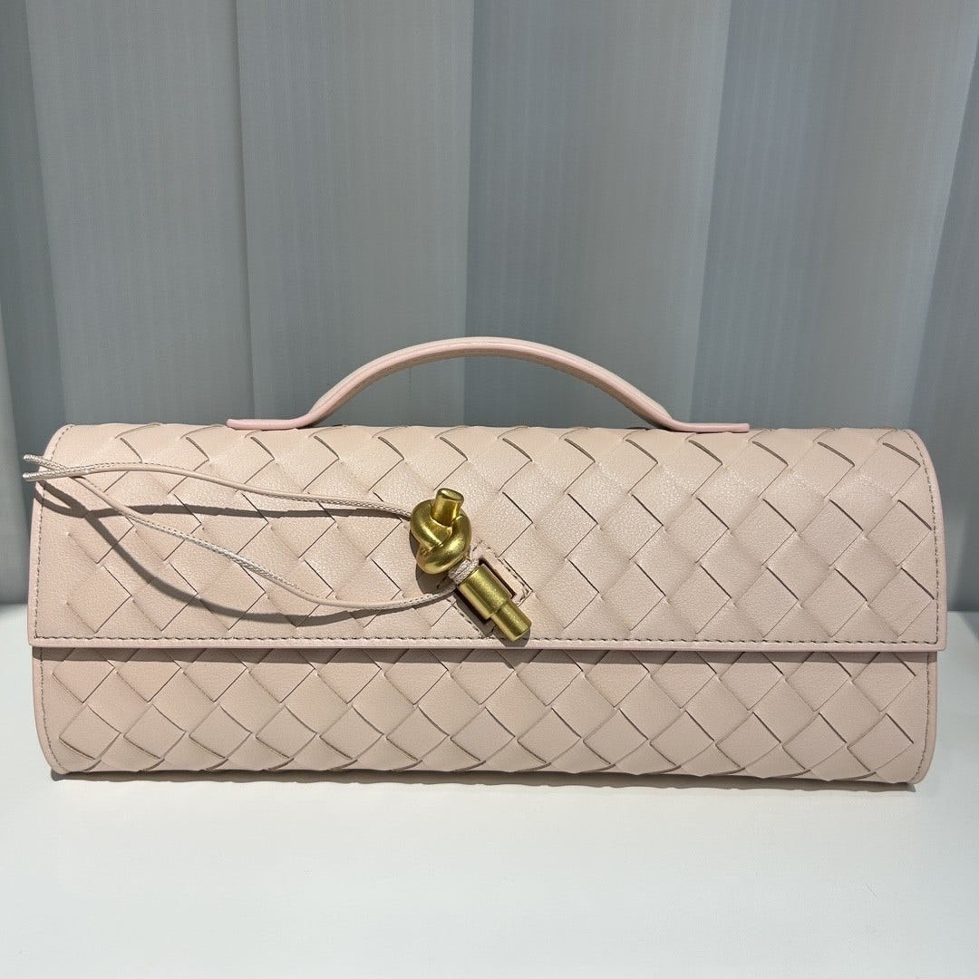 💕 보** 안디아모 클러치